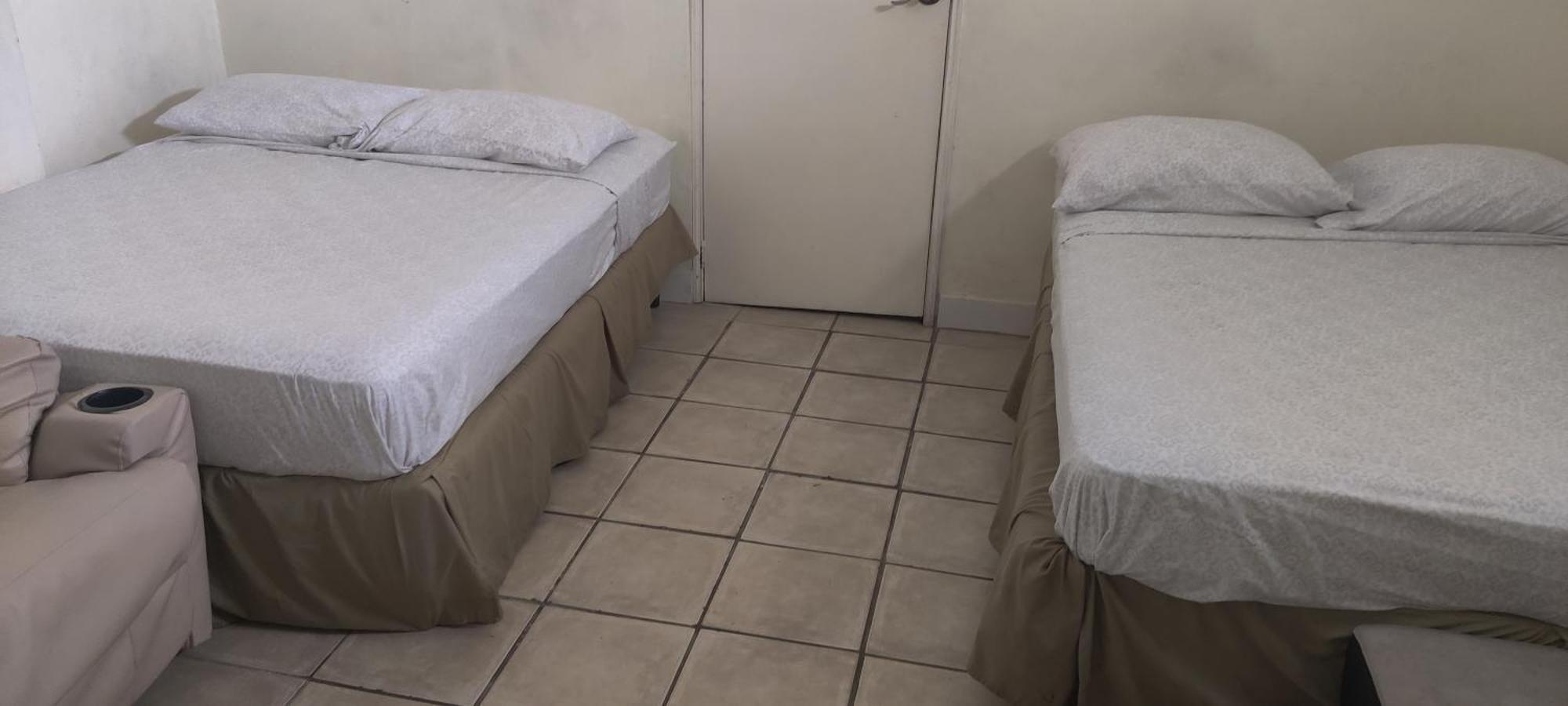 Bed and Breakfast Woodbrook On The Avenue Port of Spain Esterno foto