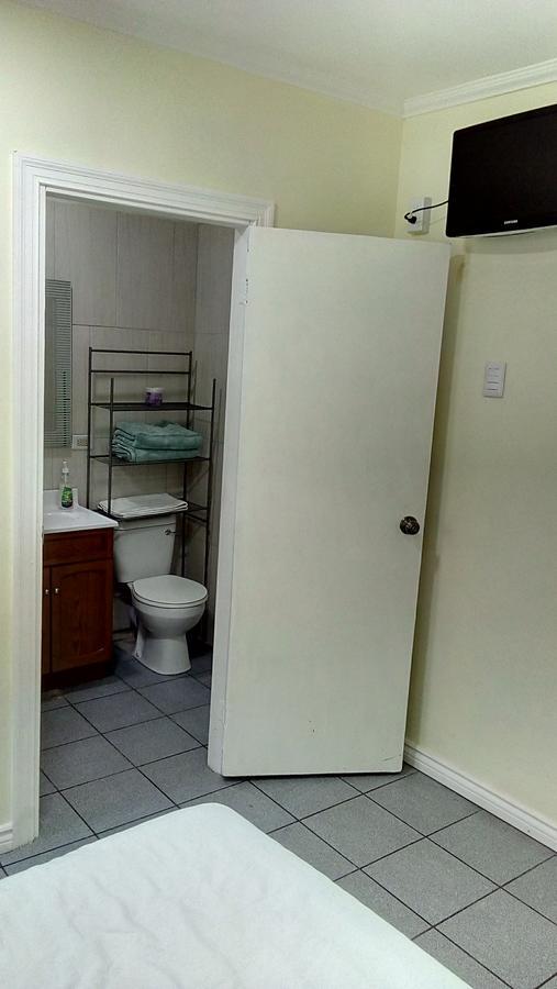 Bed and Breakfast Woodbrook On The Avenue Port of Spain Esterno foto