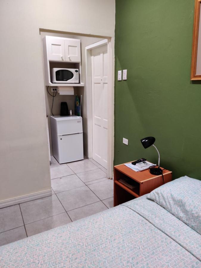 Bed and Breakfast Woodbrook On The Avenue Port of Spain Esterno foto